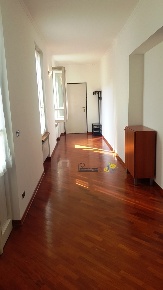 Foto Appartamento in Borgo Schizzati 17, Parma Centro Storico di 107 m²