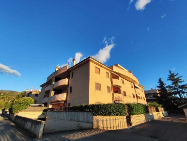 Foto Appartamento in via delle gardenie 4, Tivoli di 65 m² con 3 locali