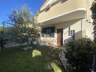 Foto Appartamento in Via Rino Pachetti, Rosignano Marittimo di 80 m²