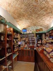 Foto Attività commerciale a La Spezia Centro Storico di 30 m² in vendita