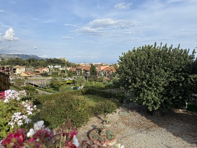Foto Terreno edificabile in Via Enrico Toti 12, Loano Centro di 5548 m²