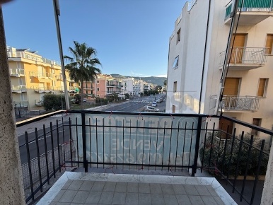 Foto Appartamento in Via Cesare Battisti 42, Pietra Ligure Centro di 60 m²
