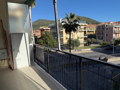 Foto Appartamento in Via Cesare Battisti 130, Pietra Ligure Centro di 60 m²
