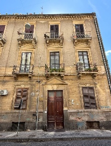 Foto Appartamento in Via Pietro Toselli 51, Catania di 87 m² con 2 locali
