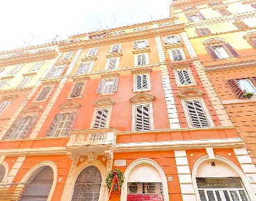 Foto Appartamento in Via Foscolo, Roma Esquilino di 40 m² con 2 locali