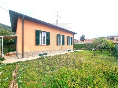 Foto Casa indipendente in Via alla Spiaggia 21, Ventimiglia Nervia di 92 m²