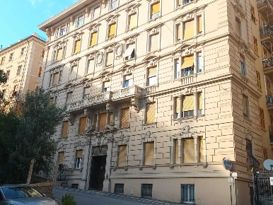 Foto Appartamento in Via Bernardo Strozzi 25, Genova Castelletto di 140 m²