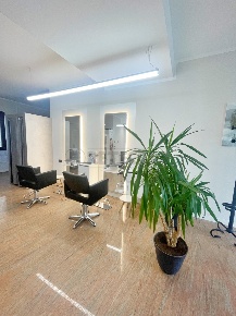 Foto Locale commerciale a Arzignano di 70 m² con 2 locali in vendita