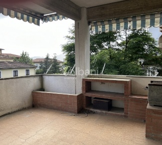 Foto Appartamento a Lerici di 127 m² con 7 locali in vendita