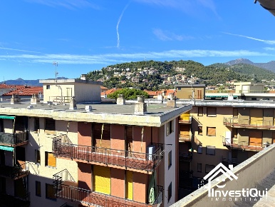 Foto Appartamento in Via Edmondo De Amicis 51, Pietra Ligure Centro