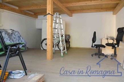 Foto Locale commerciale in Via Ariete, Rimini di 42 m² con 1 locali