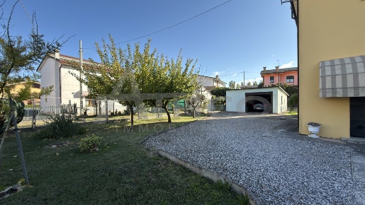 Foto Villa bifamiliare in Guarda Veneta RO, Guarda Veneta di 120 m²