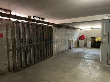 Foto Posti auto in Via Emilia Ovest 194, Modena Sacca - Stazione di 17 m²