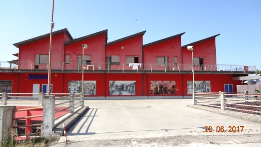 Foto Locale commerciale in Via Masci, Chieti Chieti Città di 800 m²