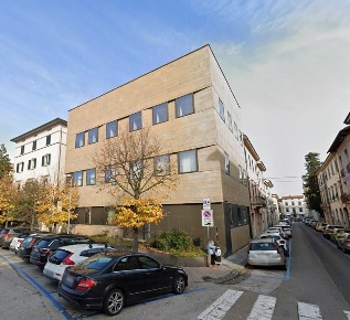 Foto Ufficio a Pontedera Centro di 815 m² con 11 locali in vendita