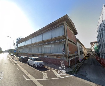 Foto Capannone industriale a Cascina Centro di 6568 m² con 13 locali