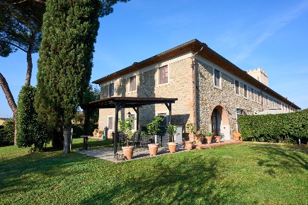 Foto Rustico a Vinci Centro di 136 m² con 7 locali in vendita