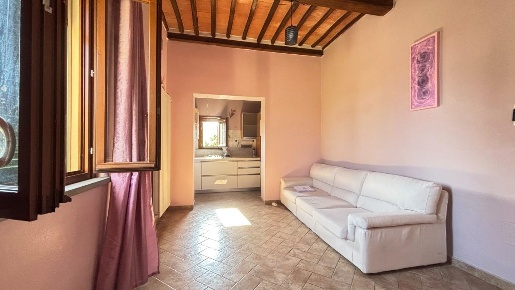 Foto Appartamento a Cascina Semicentro di 60 m² con 2 locali in vendita
