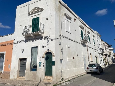 Foto Casa indipendente a Lizzano Centro di 167 m² con 5 locali in vendita