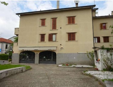 Foto Negozio in Viale Assunta, Cernusco sul Naviglio Centro di 114 m²