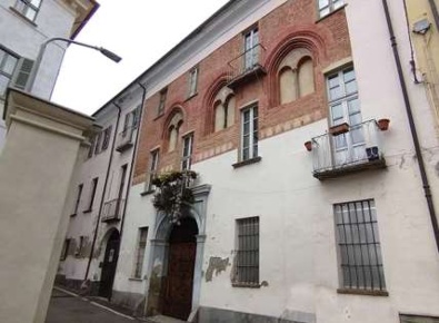 Foto Appartamento in Via Real Collegio, Moncalieri Centro Storico di 113 m²