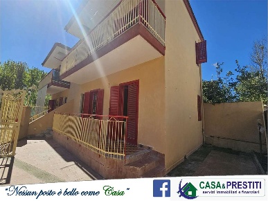 Foto Villa unifamiliare a Castel Volturno di 80 m² con 3 locali in vendita
