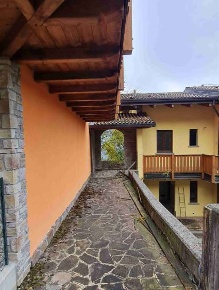 Foto Appartamento in Via Camarelli, San Giovanni Bianco di 42 m² in vendita