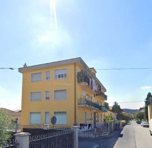 Foto Appartamento in Via Piave, Rovato Centro di 83 m² con 6 locali