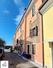 Foto Appartamento in Frazione di Pizzoletta Via Duca degli Abruzzi  59,