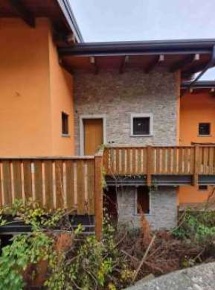 Foto Appartamento in Via Camarelli, San Giovanni Bianco di 63 m² in vendita
