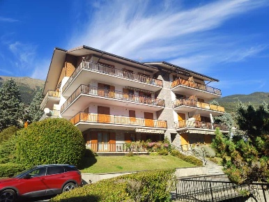 Foto Appartamento in Via Trento 24, Saint-Vincent Centro di 80 m²