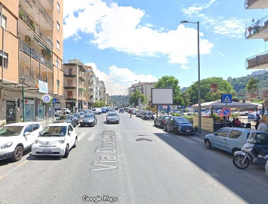 Foto Negozio a Napoli di 120 m² con 1 locali in vendita
