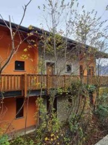 Foto Appartamento in Via Camarelli, San Giovanni Bianco di 61 m² in vendita