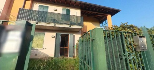 Foto Appartamento in Via Salvo D'Acquisto, Bedizzole Piazza di 54 m²