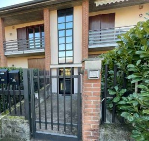 Foto Appartamento in Via Carvisi, Terno d'Isola Centro di 108 m² in vendita