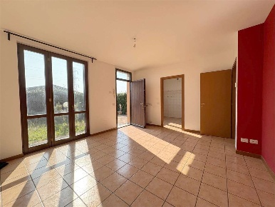 Foto Villa a schiera in via manzoni, Guanzate Centro di 97 m² con 3 locali