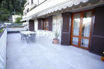 Foto Appartamento in via Mura Est, Massa di 140 m² con 5 locali in vendita