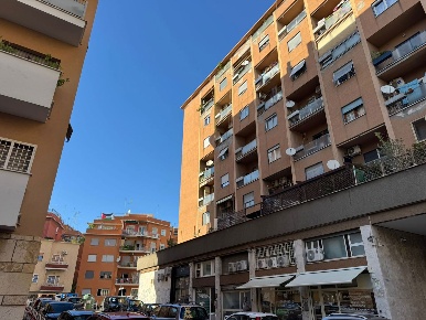 Foto Appartamento in Piazza Capri 20, Roma Conca d'Oro - Valli di 100 m²