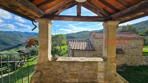 Foto Appartamento in San Veriano, Arezzo Molin Nuovo di 201 m² con 5 locali