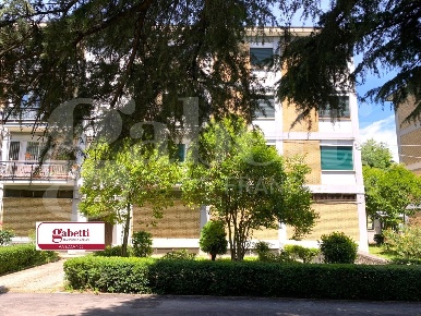 Foto Appartamento in Via AMERICA 45, Avezzano Centro di 140 m² con 5 locali