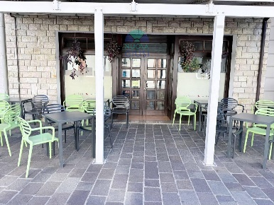 Foto Bar a Staranzano Centro di 85 m² con 3 locali in vendita