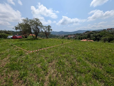 Foto Terreno edificabile a Bolano Ceparana Carpena di 234 m² in vendita