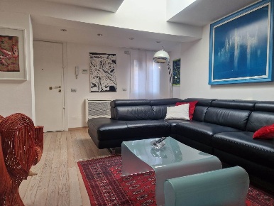 Foto Appartamento in Piazza San Marco 1, Milano Turati di 127 m² in affitto