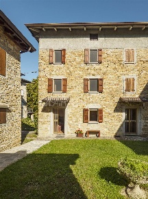 Foto Casa indipendente a Montefiorino di 87 m² con 5 locali in vendita