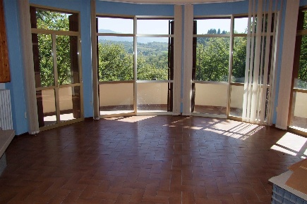 Foto Villa unifamiliare a Pontassieve Centro di 190 m² con 13 locali