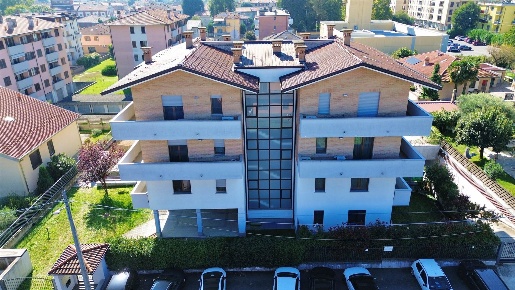 Foto Appartamento in Via Nino Bixio 5, Solaro Centro di 57 m² con 2 locali