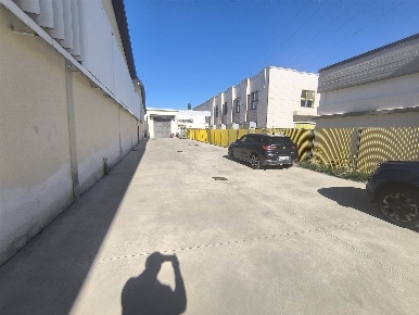 Foto Capannone industriale a Calenzano Centro di 680 m² con 2 locali