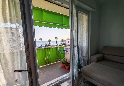 Foto Appartamento in Vico Pescatori, Ventimiglia Centro Città di 88 m²