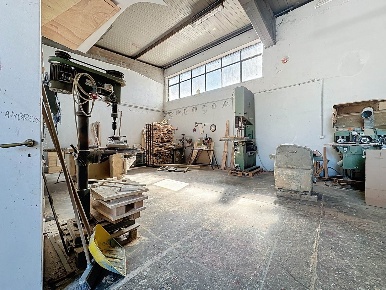 Foto Laboratorio in semicentrale, Mariglianella Centro di 100 m² in affitto