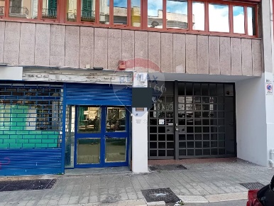 Foto Attività commerciale in Corso Cavour, Bari Murat di 198 m² in vendita